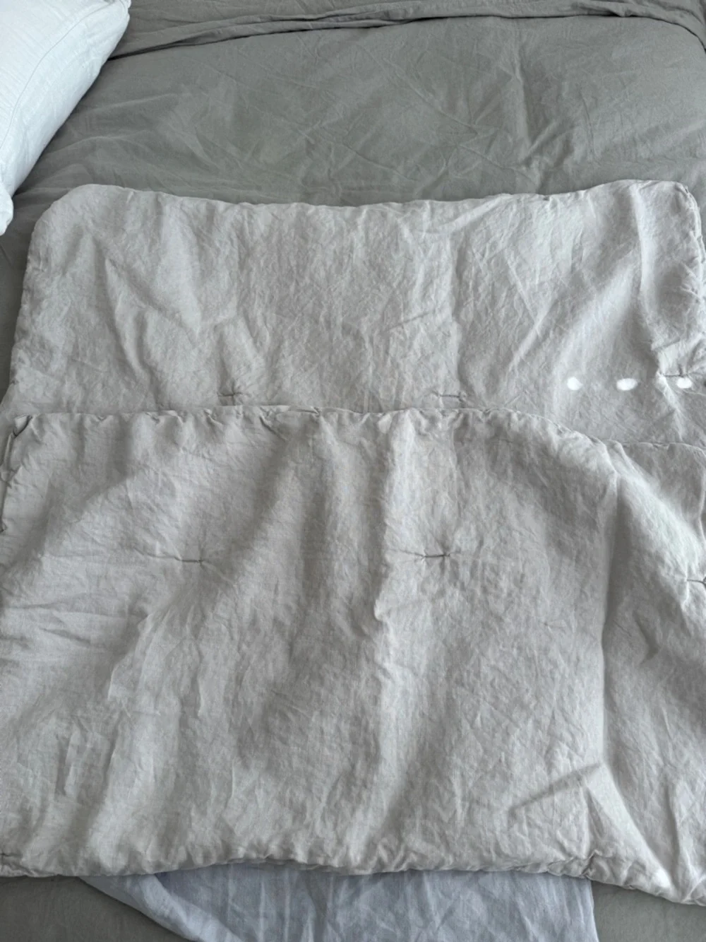 Parachute 2 linen quilted shams